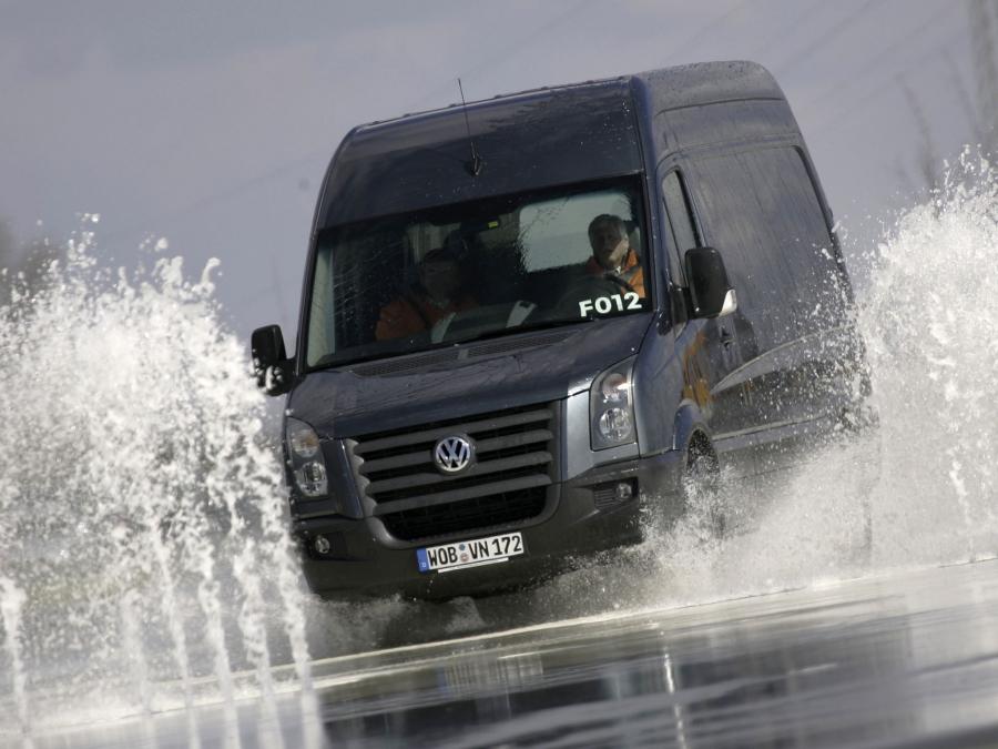  Volkswagen Crafter High Roof Van 2006 года  (фото 9 из 17)